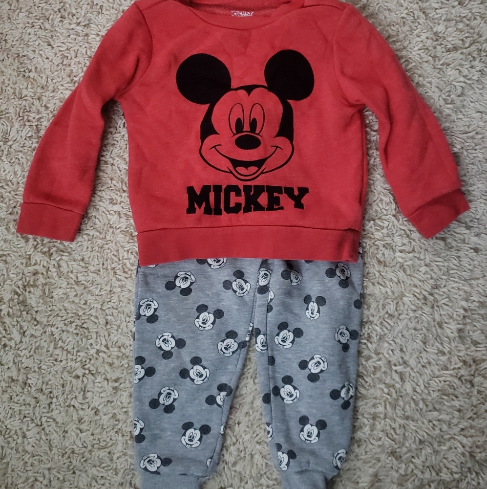 Mickey mouse outfit